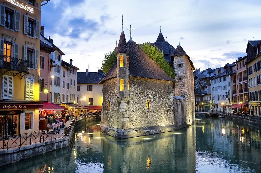 Zenitude Hôtel-Résidences Les Hauts d'Annecy Hotel Annecy