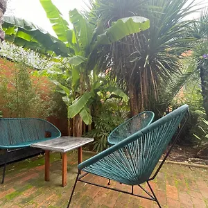La Petite Maison Dans La Jungle , Chartres-de-Bretagne France