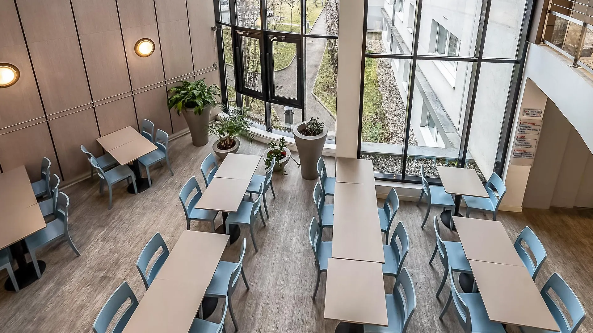 Comfort Aparthotel Les Hauts D'Annecy 3*, Annecy